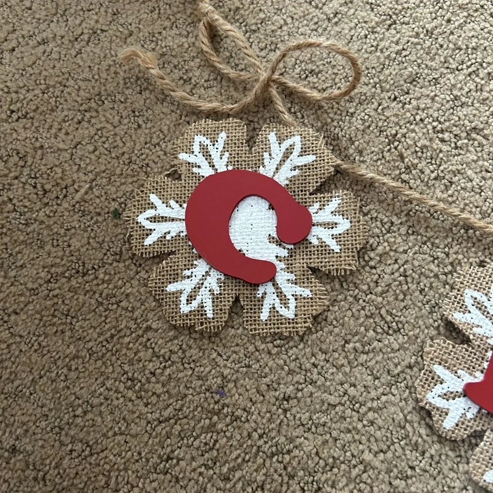 Kirklands Red and White Christmas Garland